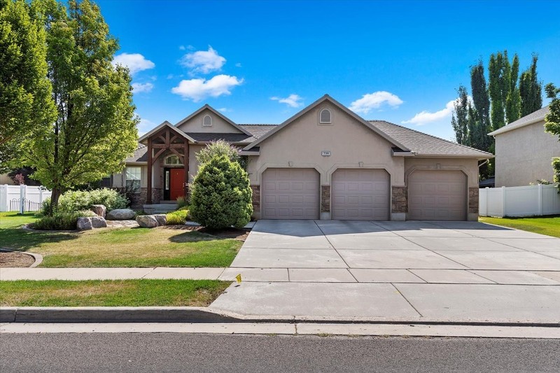 Kaysville House: 739 S Kays Dr