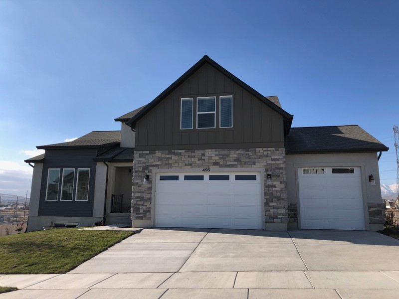 Saratoga Springs House: 493 N Woodland Rd