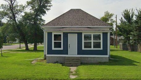 Groton House: 502 N Broadway St.
