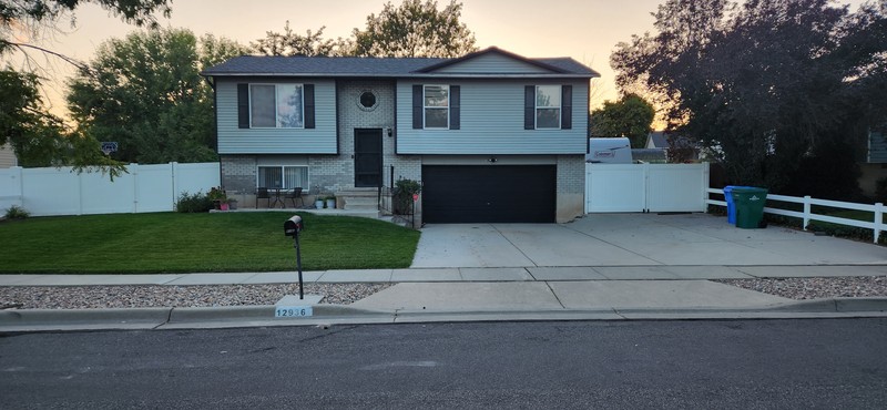Riverton House: 12936 S Timp View Dr