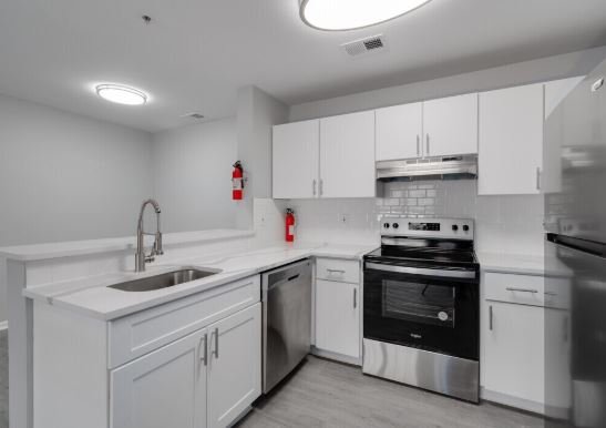 Wilmington Apartment: 225 W 4th St