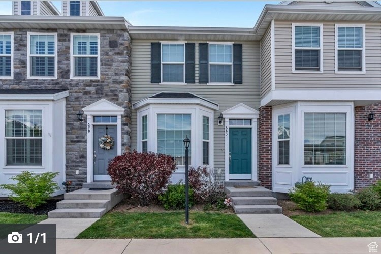 Salem Townhome: 683 N 150 E