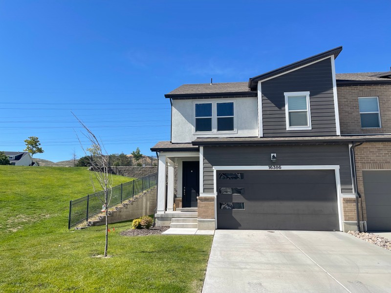 Bluffdale Multiplex: 16386 S Truss Dr