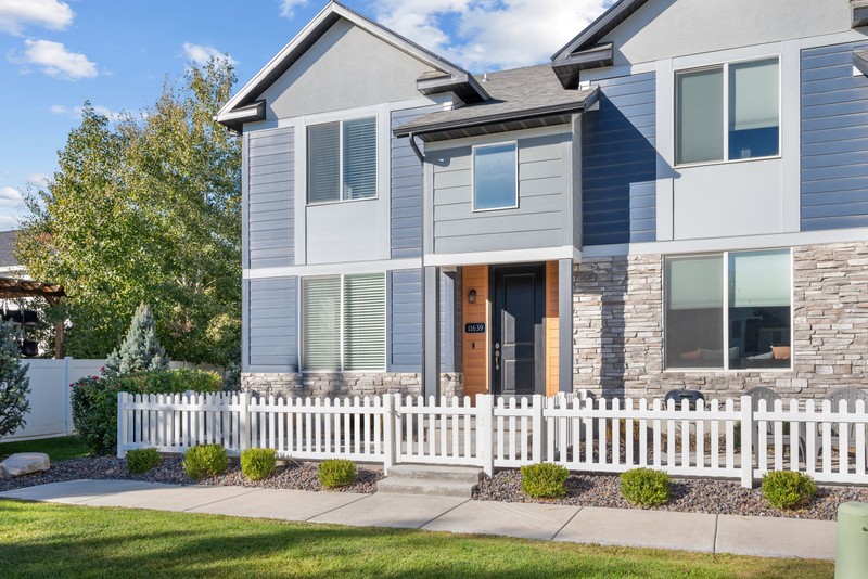 Draper Townhome: 11639 S Frost View Ln