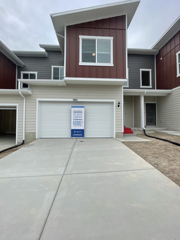 Saratoga Springs Townhome: 2011 N Red Yearling Dr