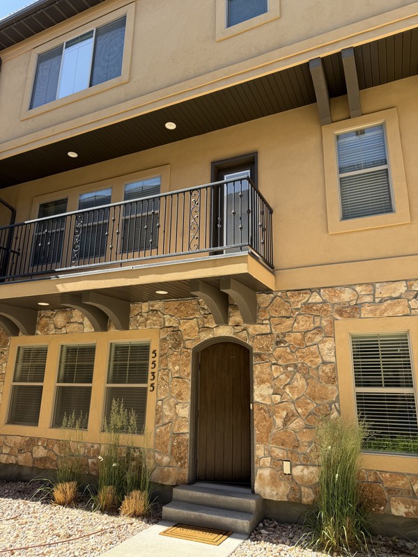 Highland Townhome: 5535 W Naples Dr