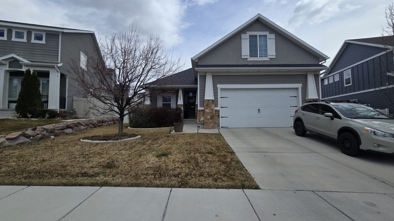 Eagle Mountain Single Room: 7862 N Sagebrush Ln