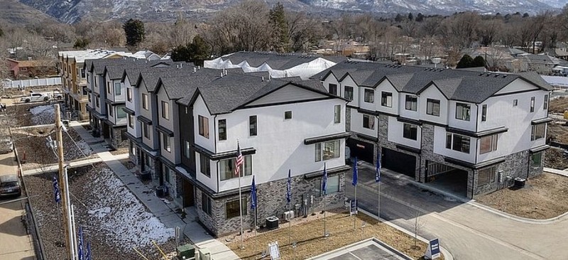 Ogden Townhome: 439 E 1415 S