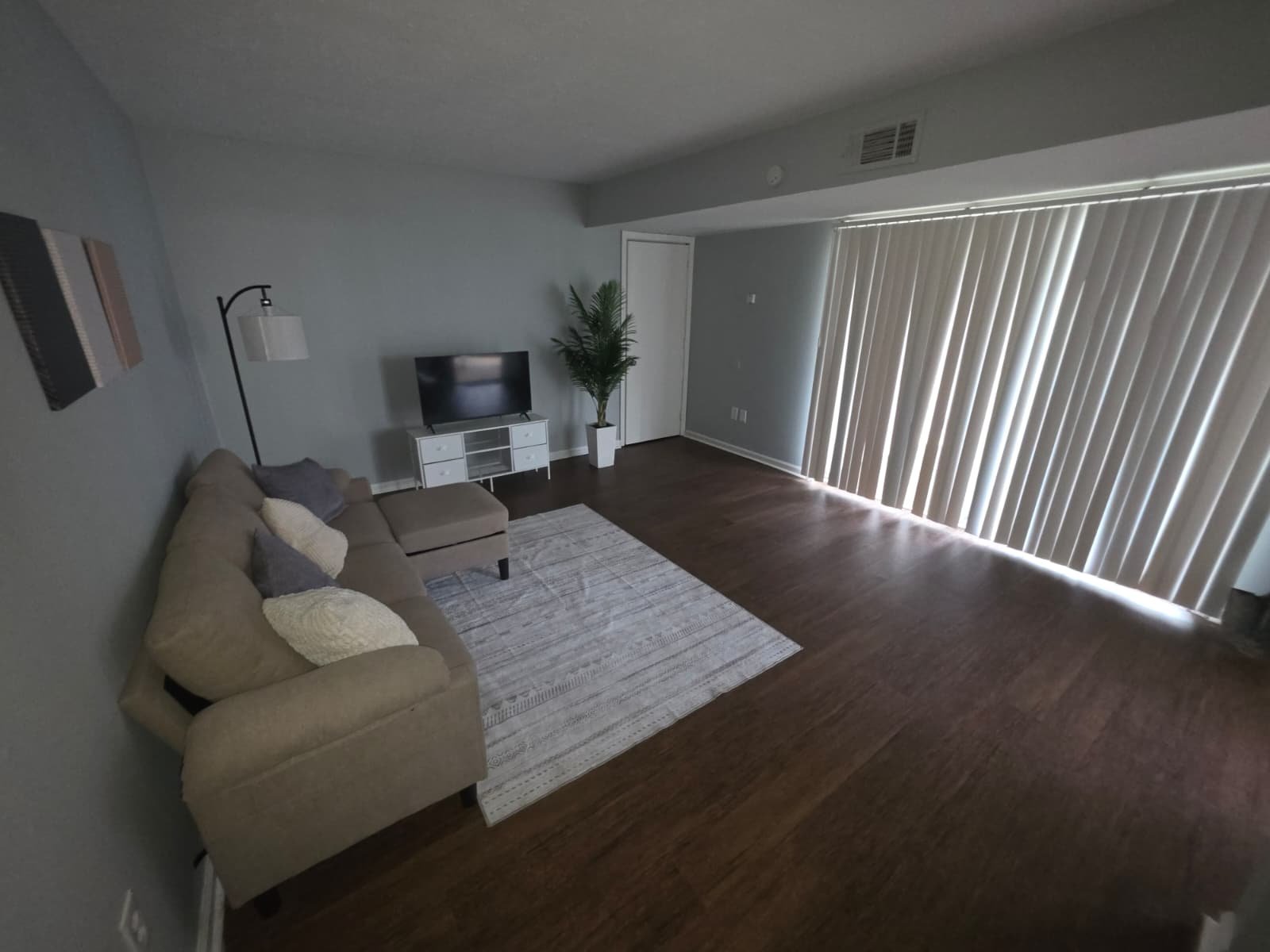 Jackson Apartment: 225 West McDowell Rd