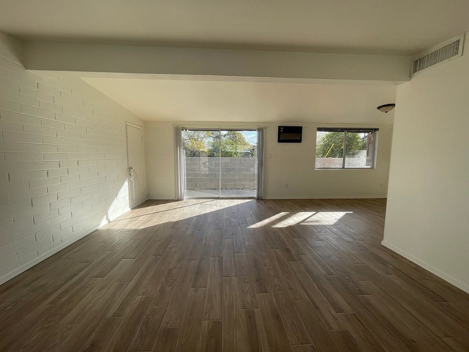 Tucson Apartment: 1508 East Adelaide Drive