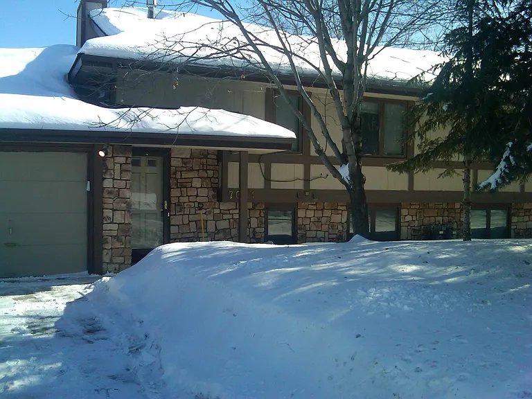 Edina House: 7023 McCauley Trail