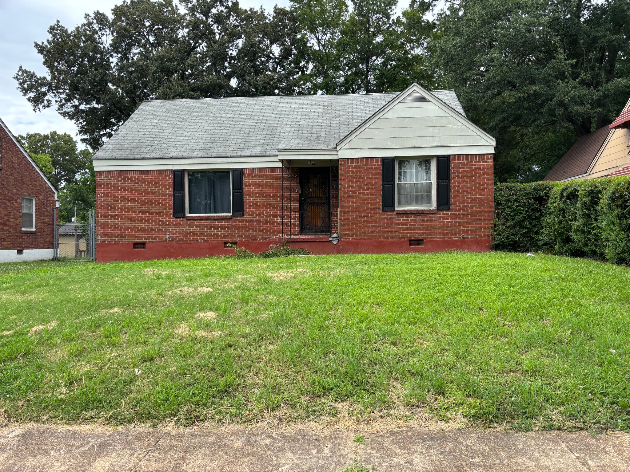 Memphis House: 3152 Larkspur