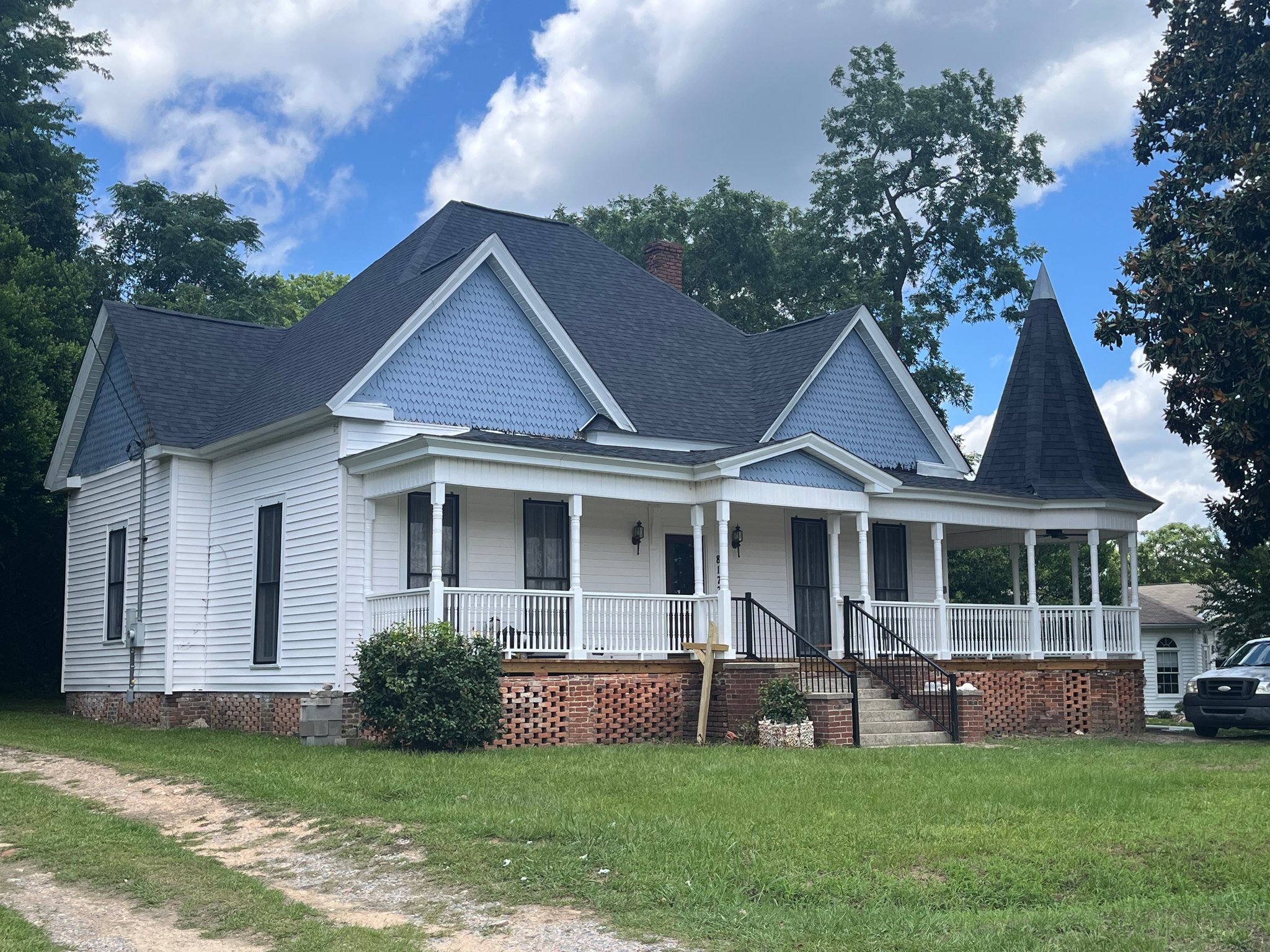 Lizella House: 8177 Eisenhower Pkwy