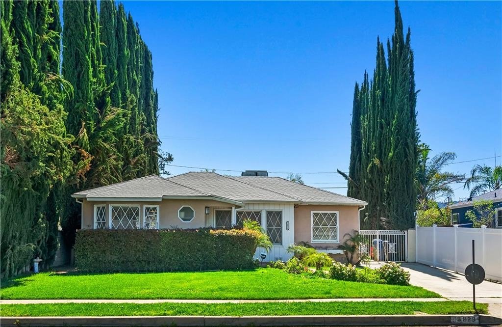 Encino House: 16828 Margate St.