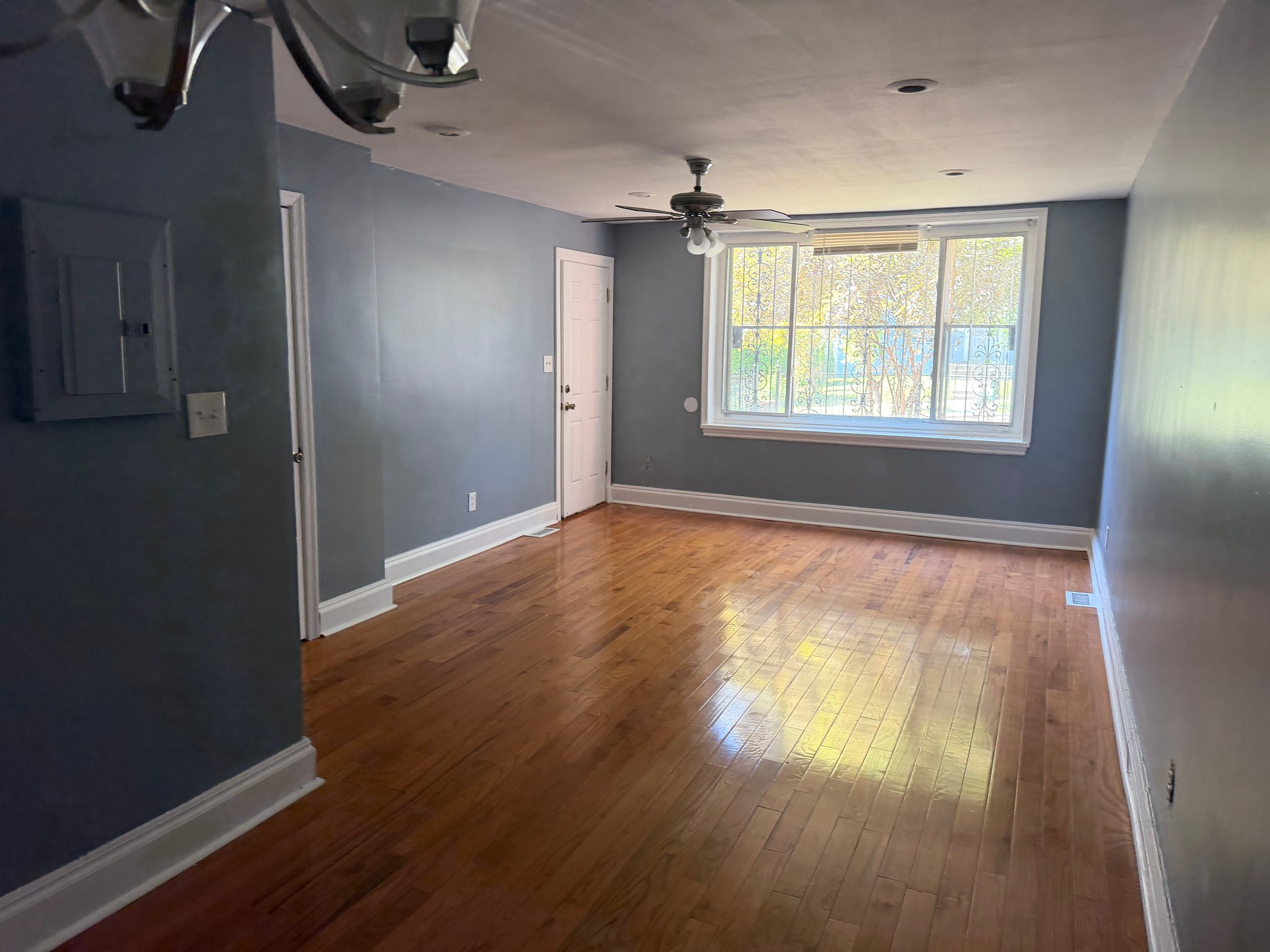 Washington Apartment: 63 Galveston Pl SW