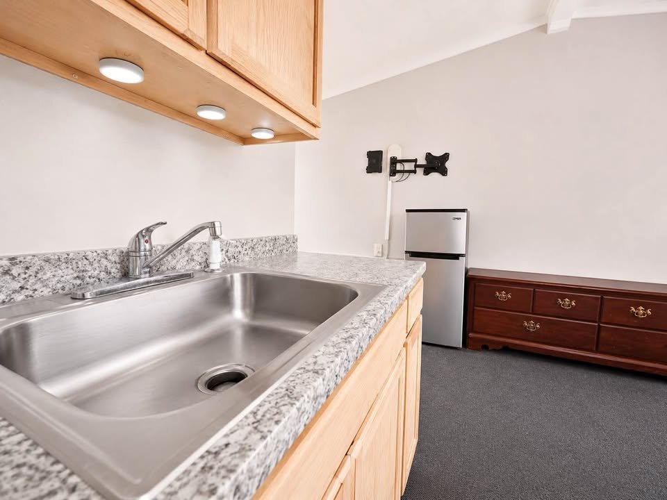 Bridgton Townhome: 656 N High St