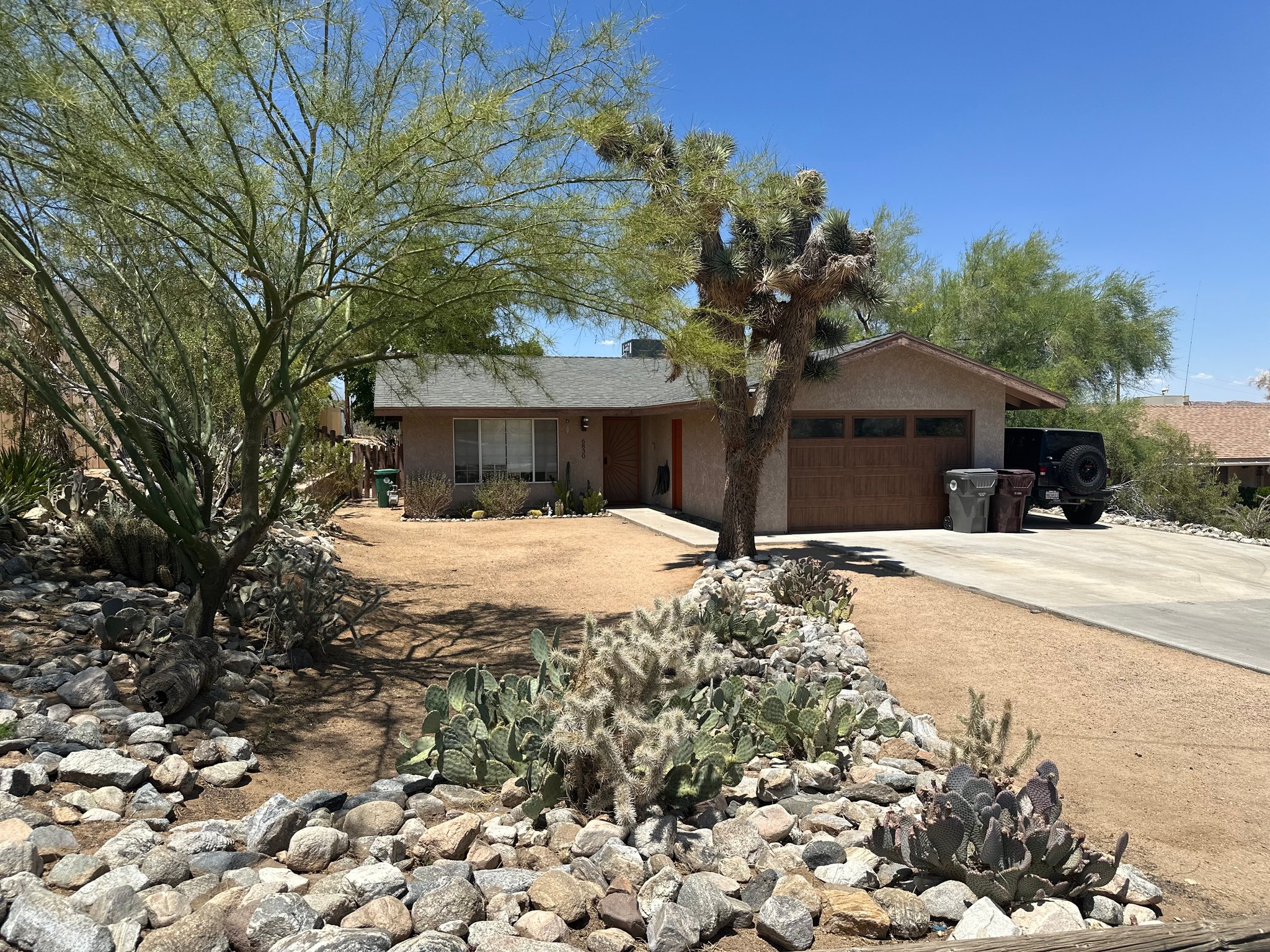 Joshua Tree House: 6830 Conejo Ave