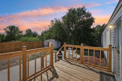 Granbury House: 4214 Tejas Trl