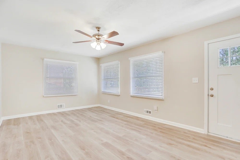 Decatur Single Room: 1873 Shamrock Dr
