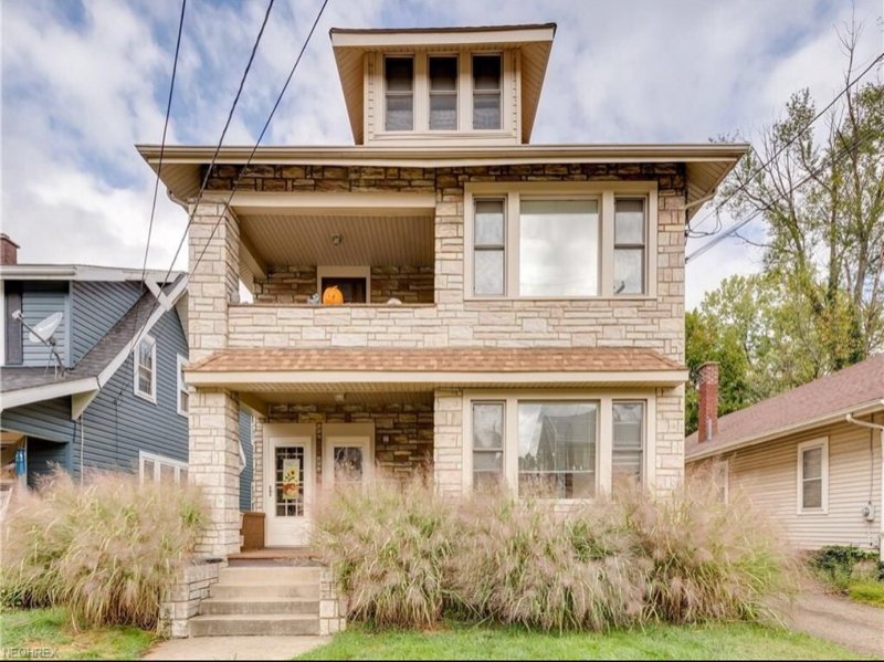 Canton Apartment: 1215 19th St NW-Second Floor Apt