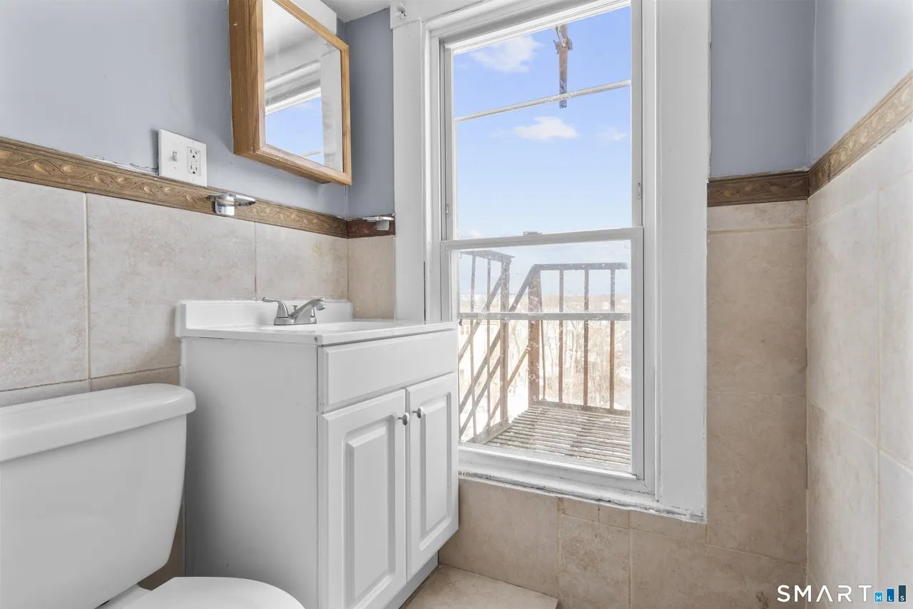 New Britain Single Room: 484 Church St