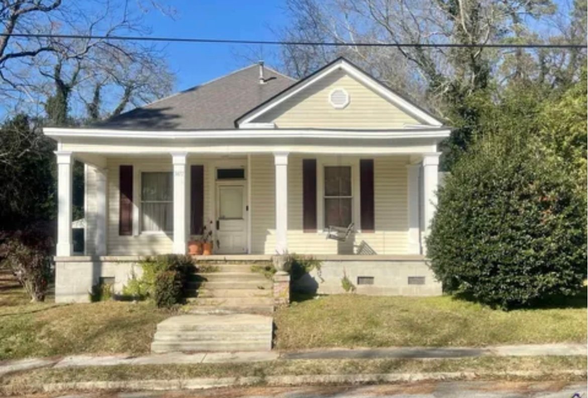 Macon House: 3477 Glynn Ave