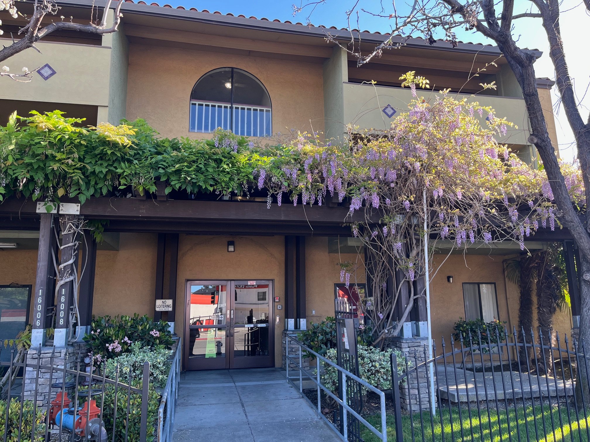 San Leandro Condo: 16006 E 14th St