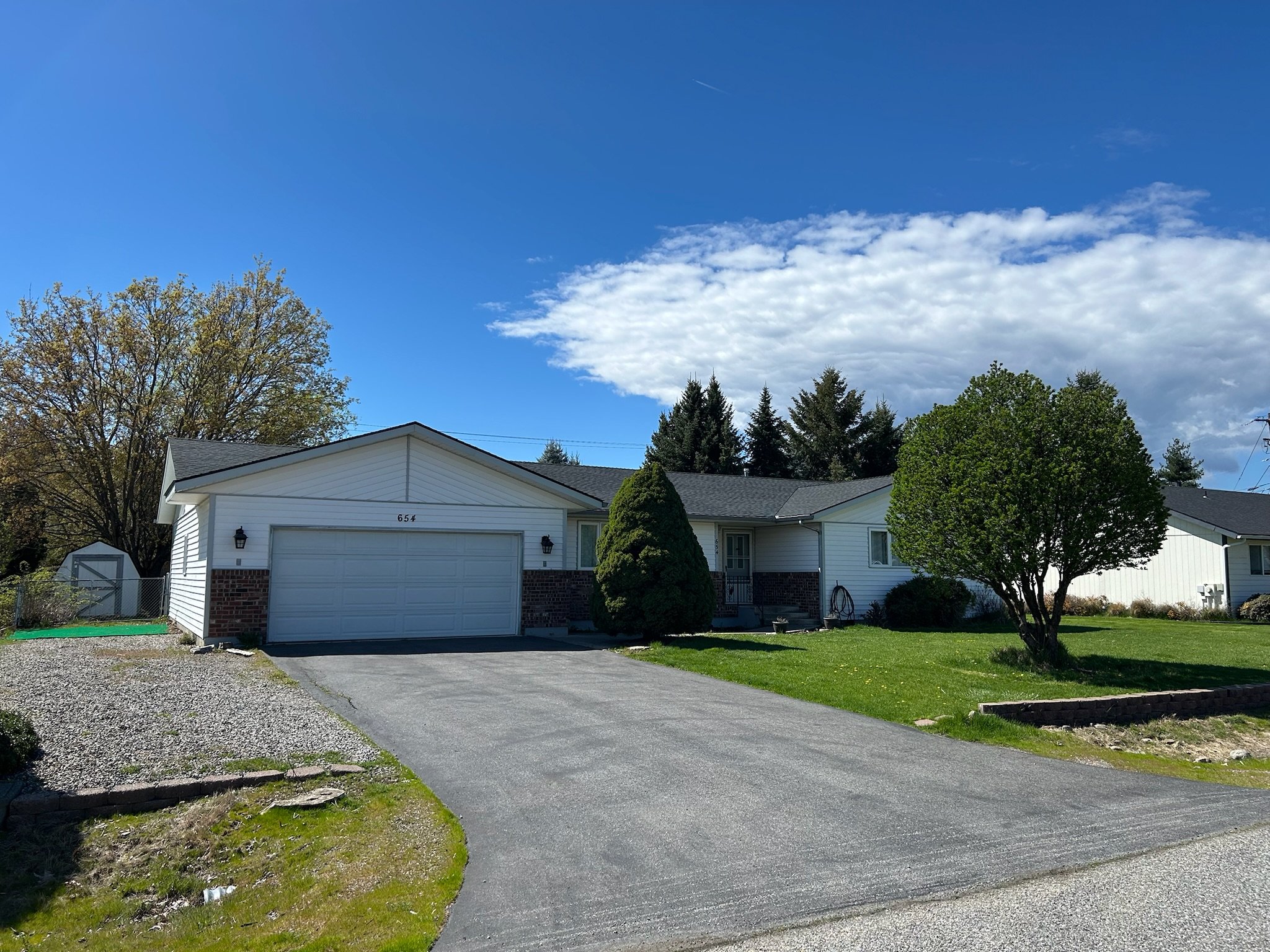 Hayden House: 654 E Maple Pl
