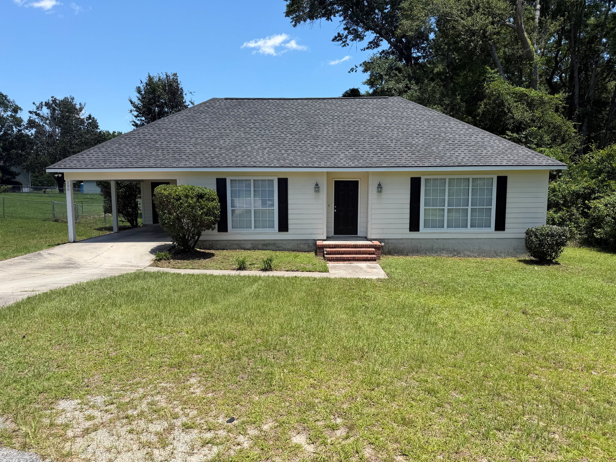Statesboro House: 206 Buckston Ct