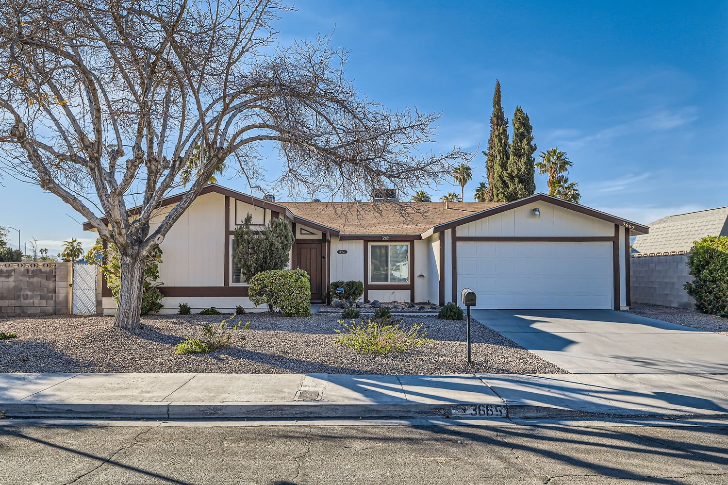 Las Vegas House: 3665 Bronco Road