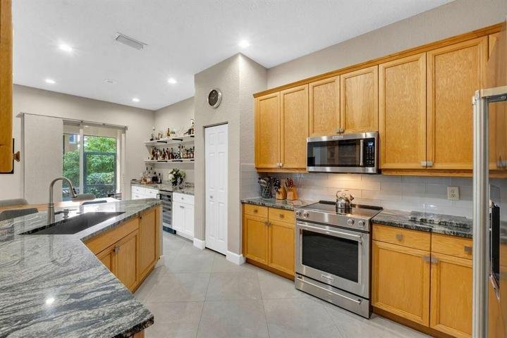 Coral Springs Townhome: 5812 NW 119th Terrace