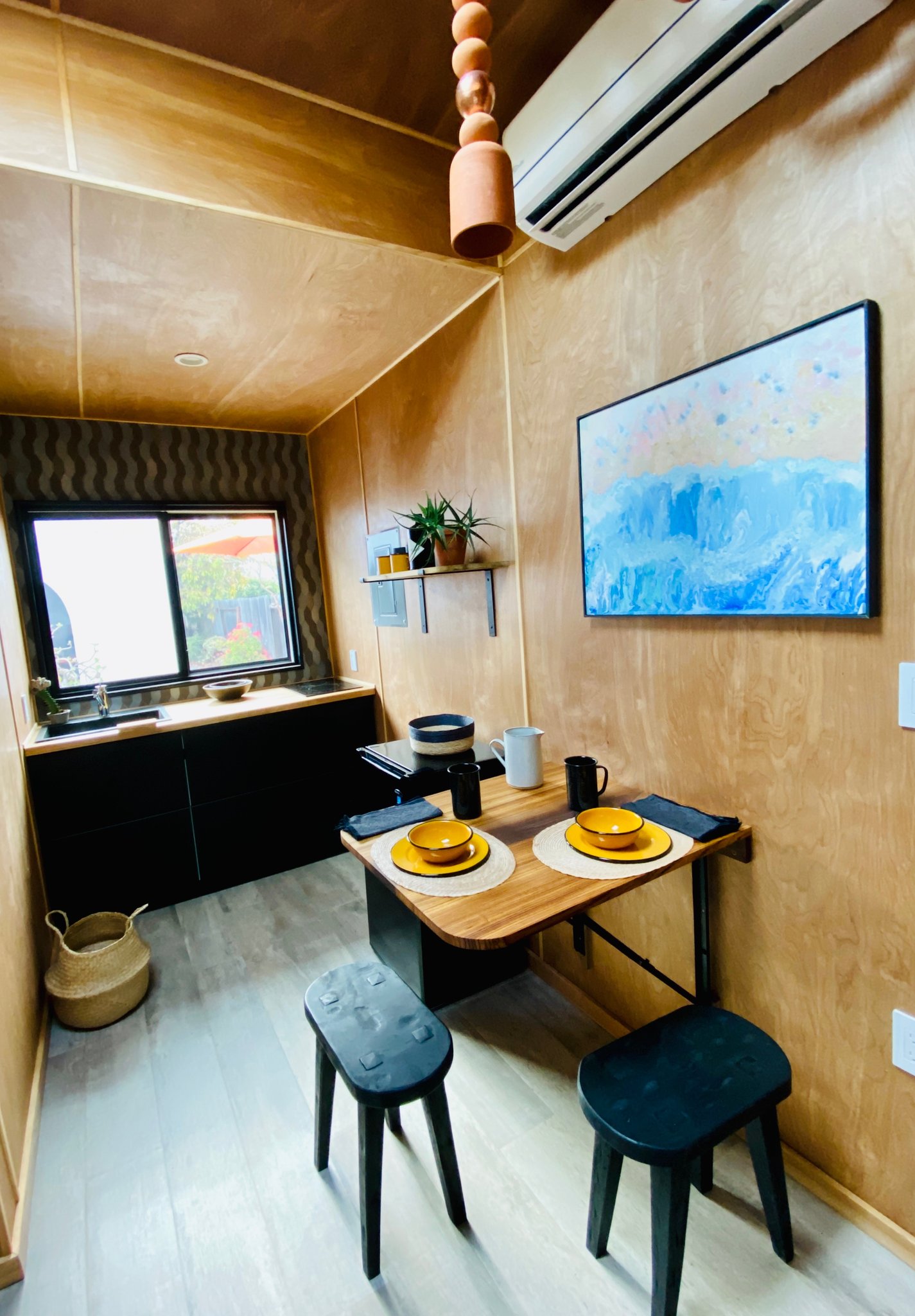 Vallejo Single Room: 51 Carroll St