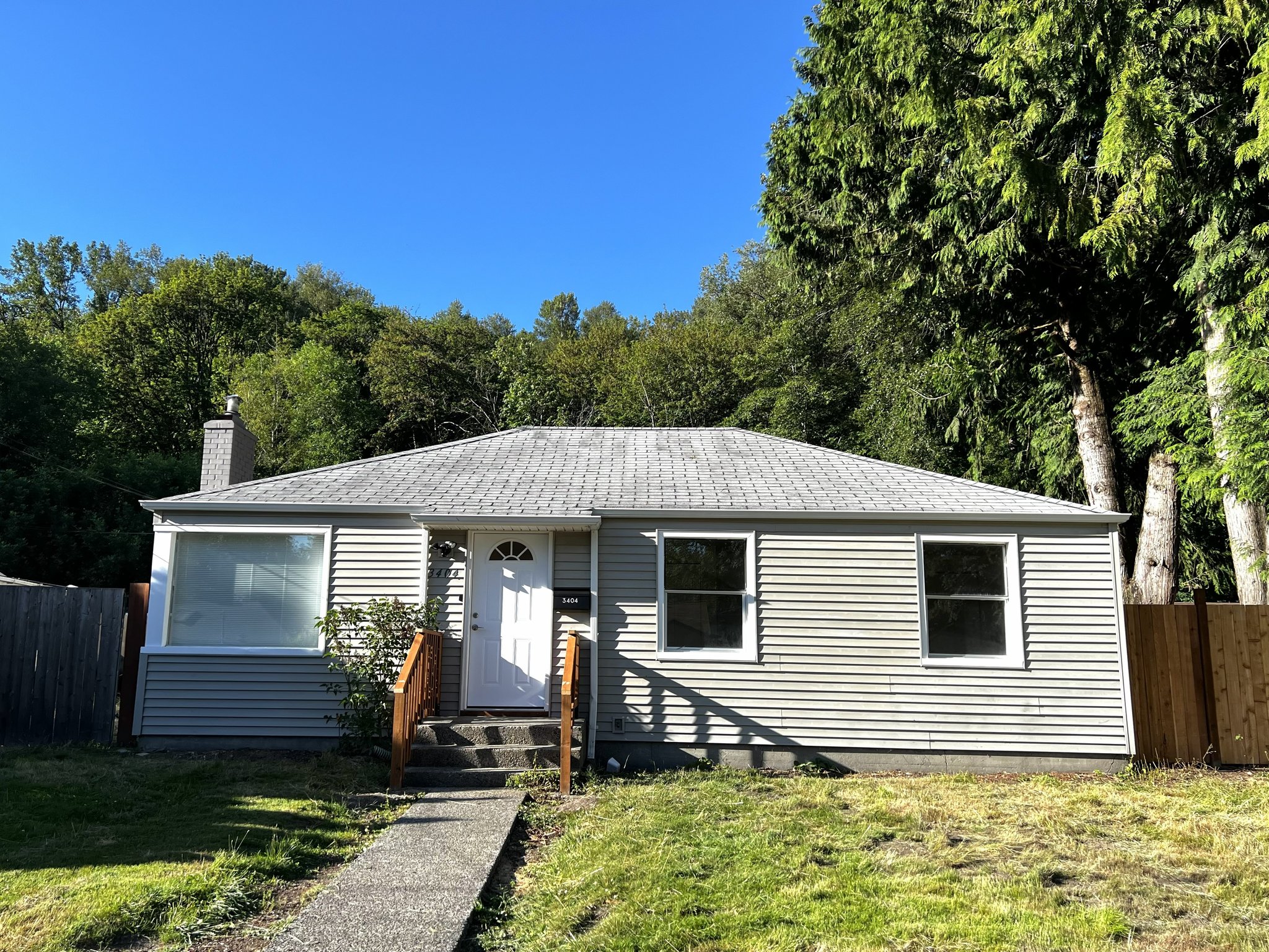 Renton House: 3404 SE 5th St
