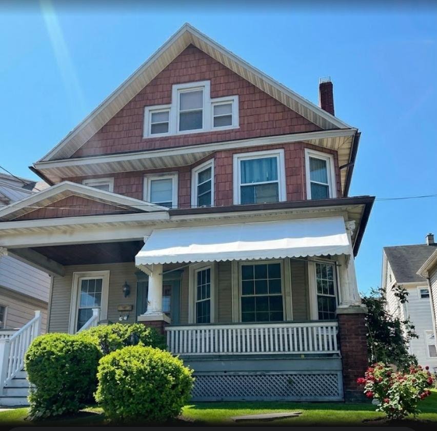 Dunmore House: 308 North Blakely Street