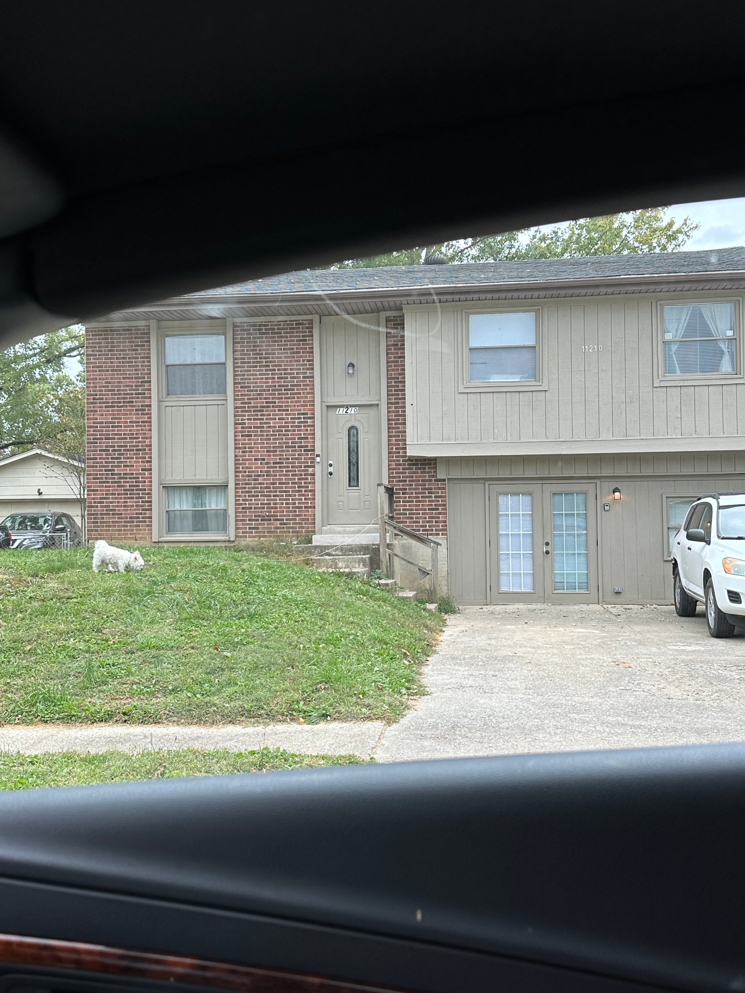 Louisville House: 11210 pyramid