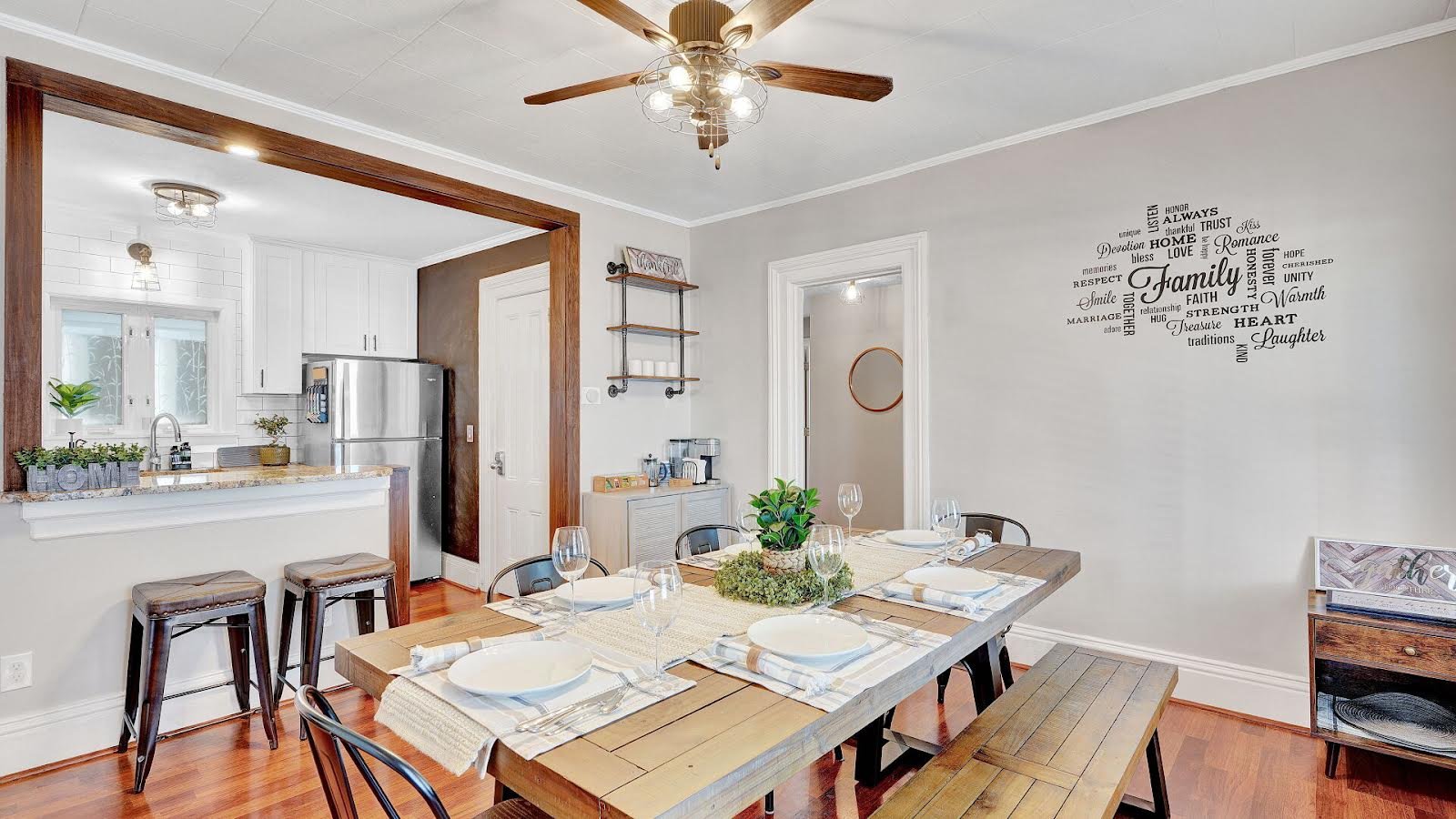 Rochester House: 15 Averill Ave
