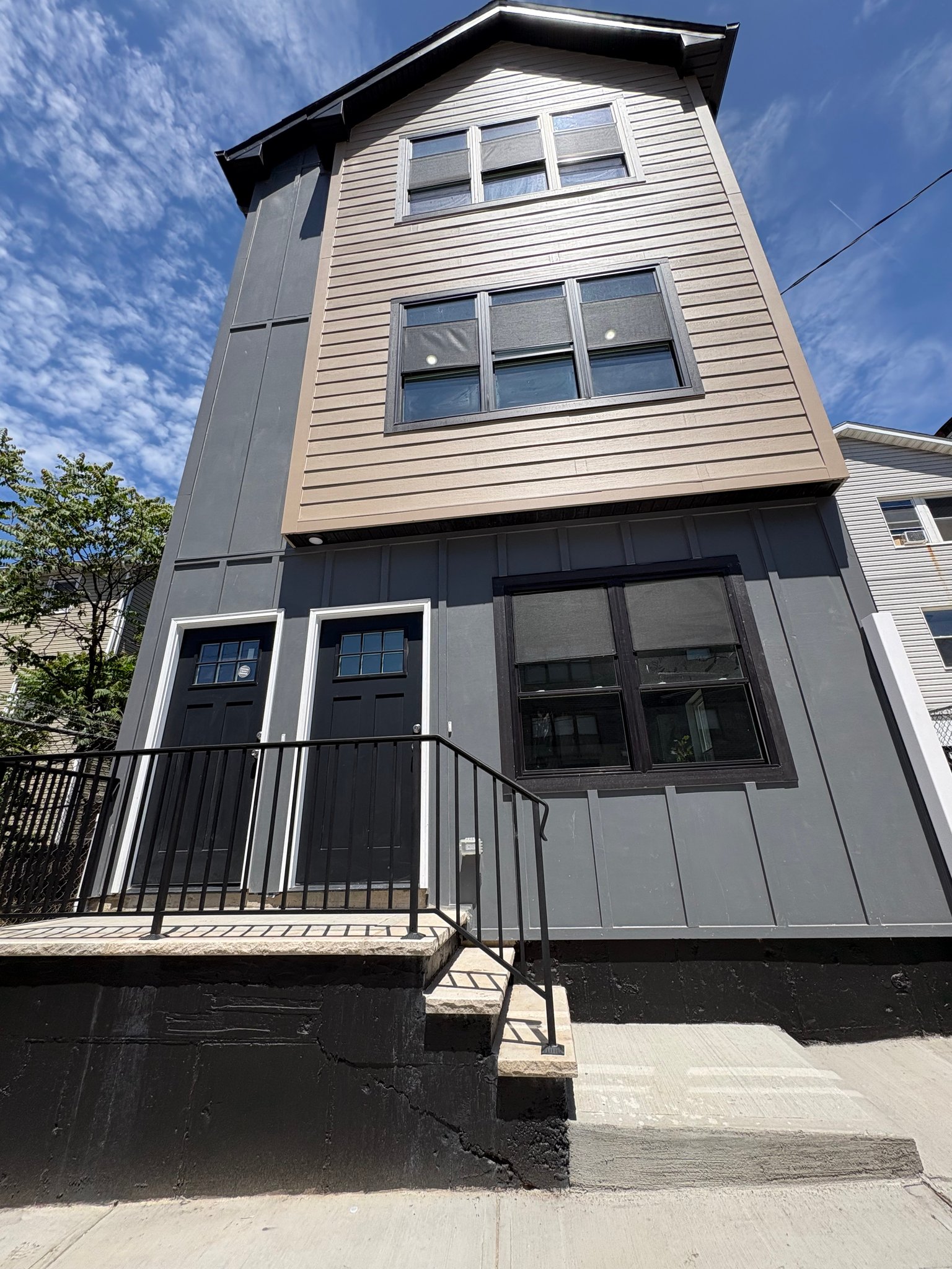 Paterson Apartment: 7 Godwin Ave