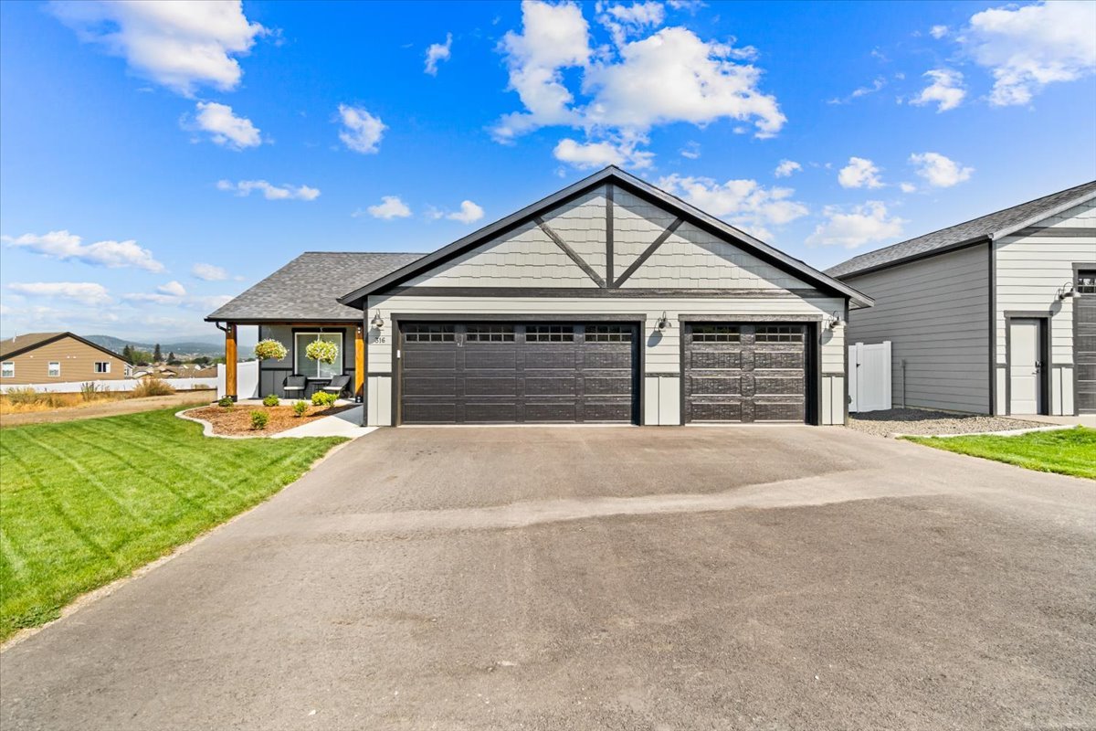Post Falls House: 316 W Grange Ave