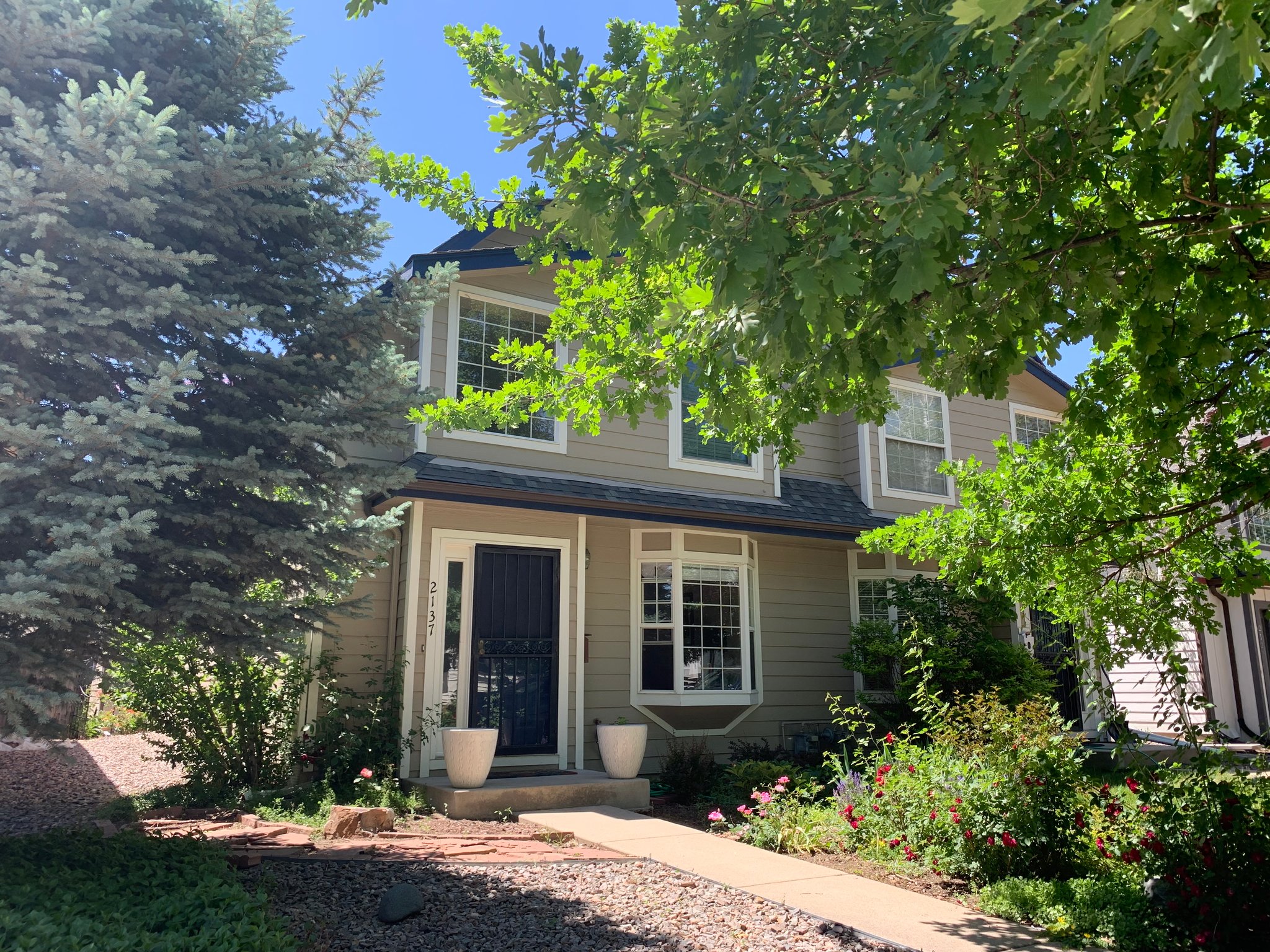 Denver House: 2137 S Lincoln St