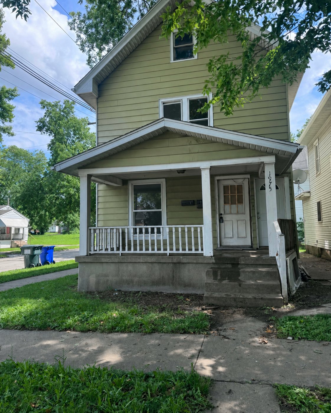 Decatur House: 1975 E North St