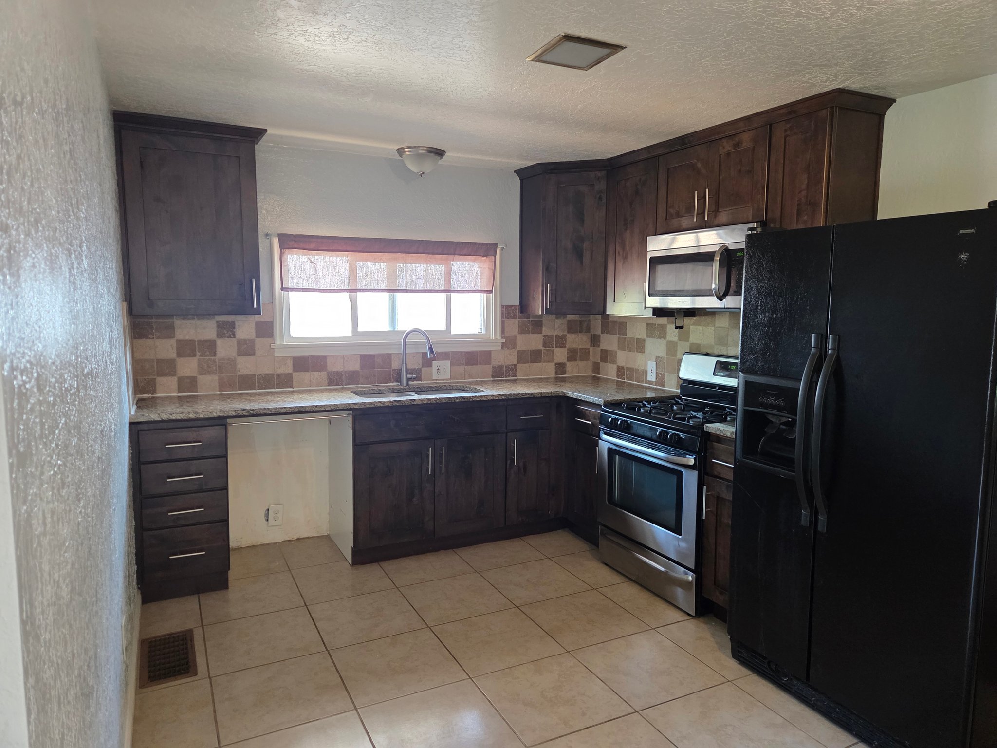 Clearfield House: 369 Center St
