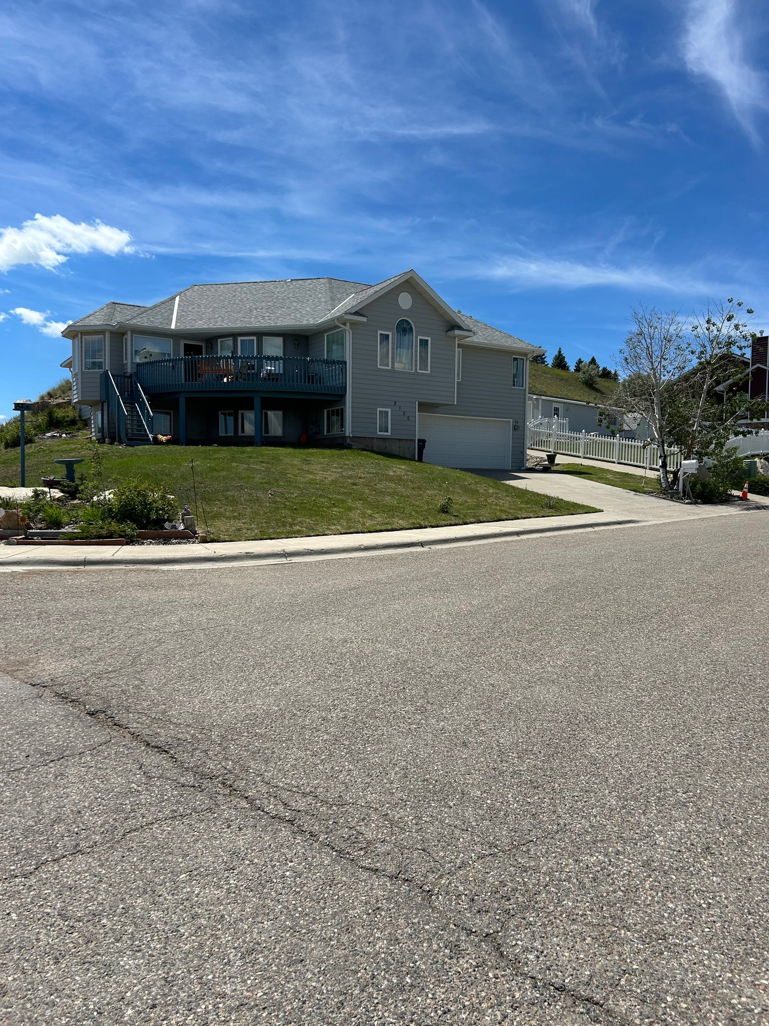 GREAT FALLS House: 2100 Poplar Dr.