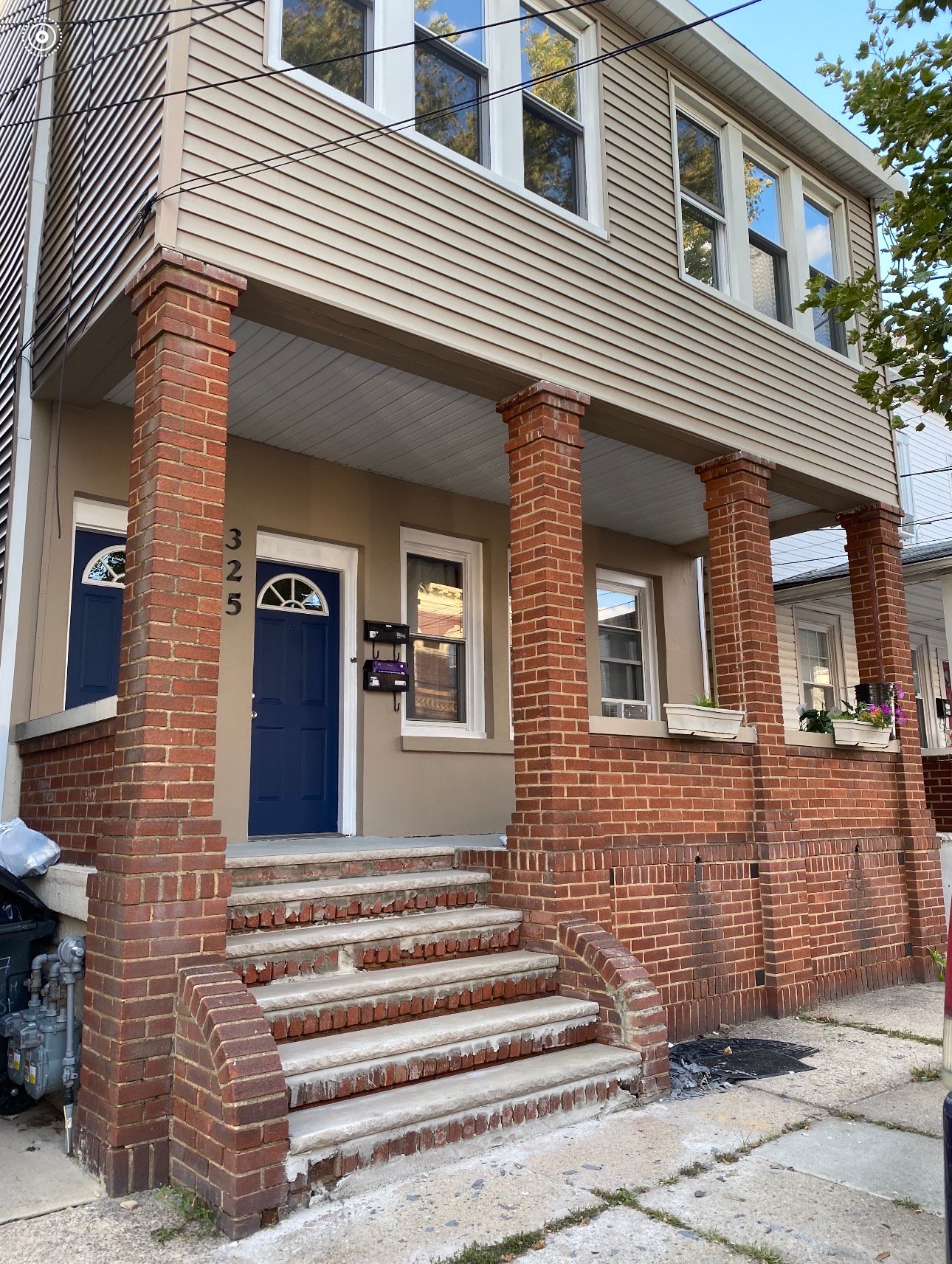 Elizabeth Multiplex: 325 S 7th St