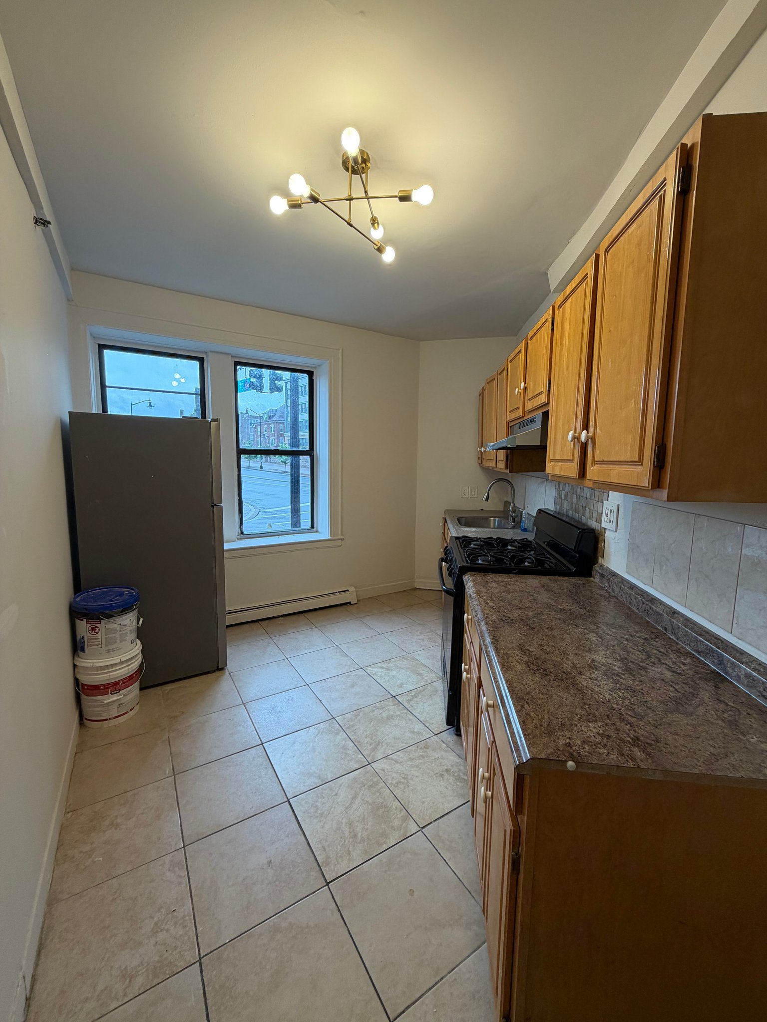 Orange Apartment: 212 Central Ave