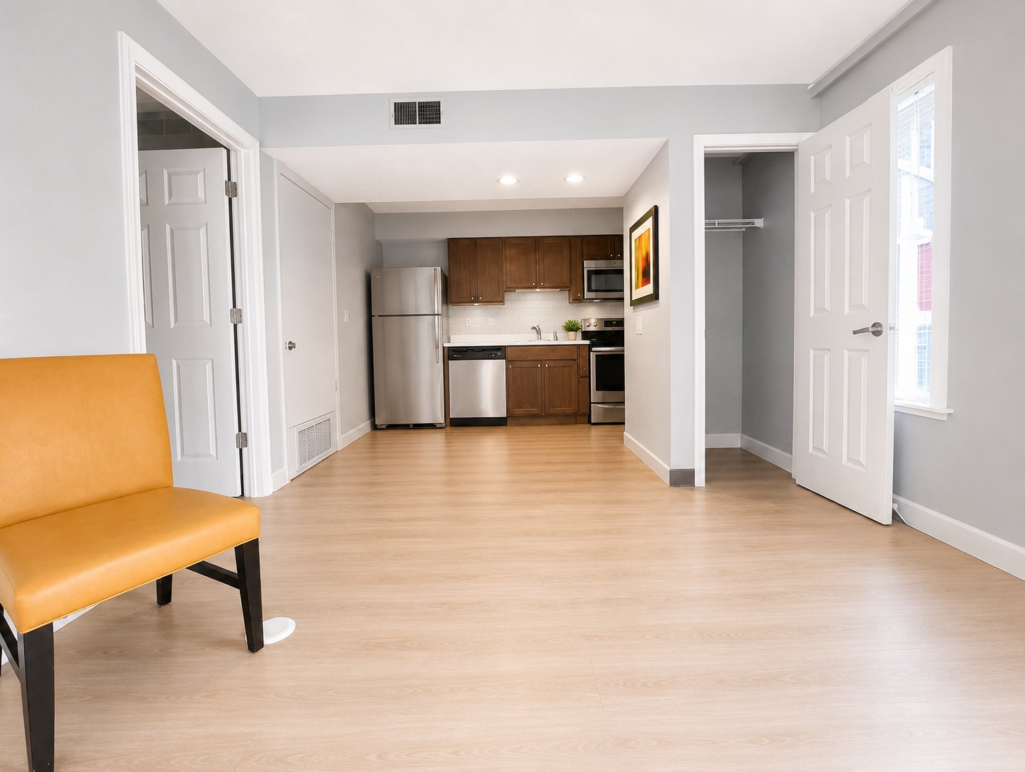 New Haven Apartment: 3 Long Wharf Drive