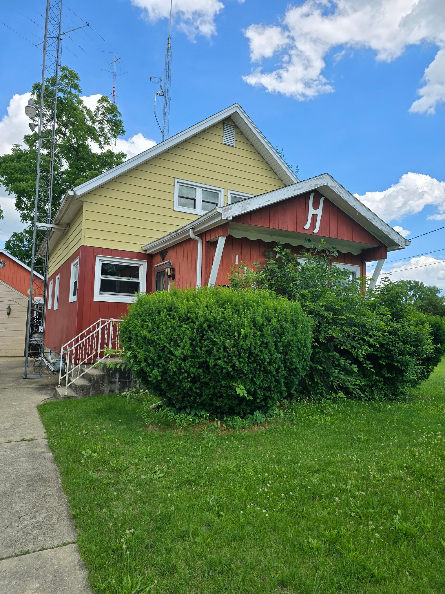 Beloit House: 1141 Bittel St