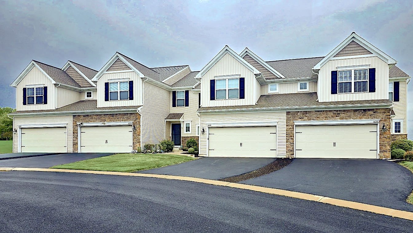 Mechanicsburg Townhome: 1624 Haralson dr