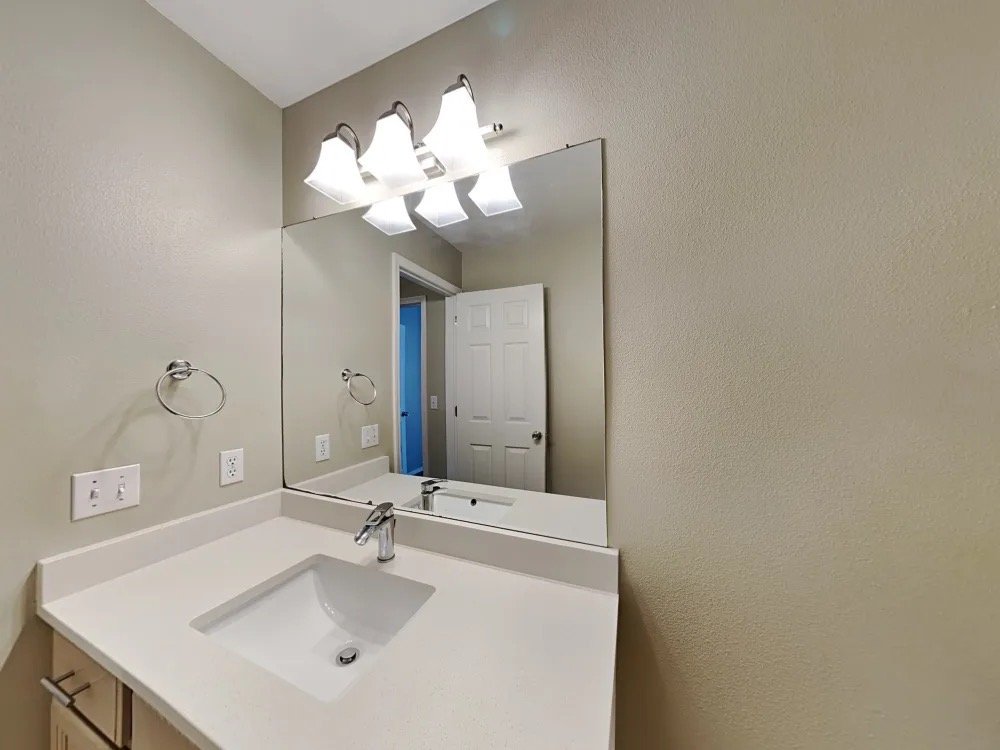 Tacoma Townhome: 4129 45th ave ne