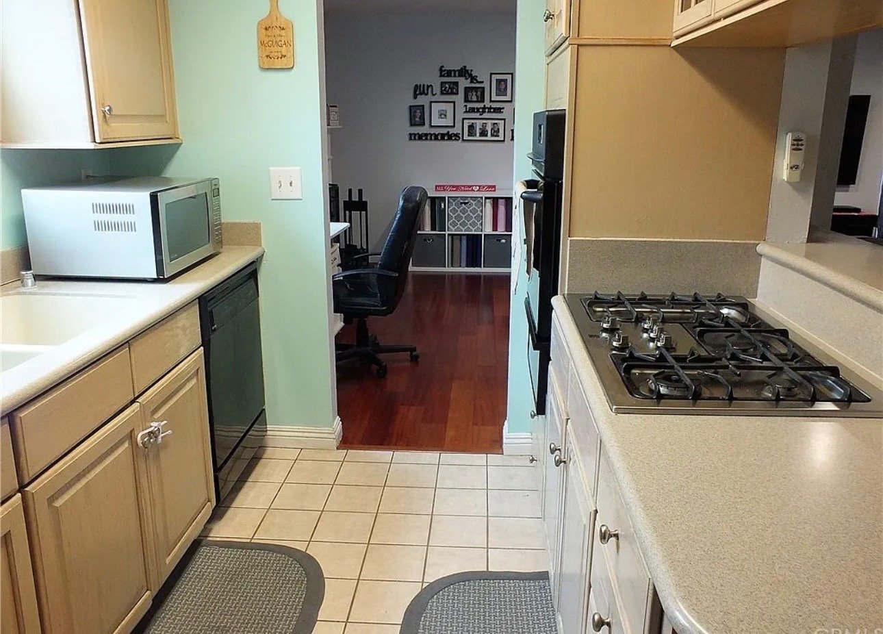 Garden Grove House: 6012 Santa Barbara Ave