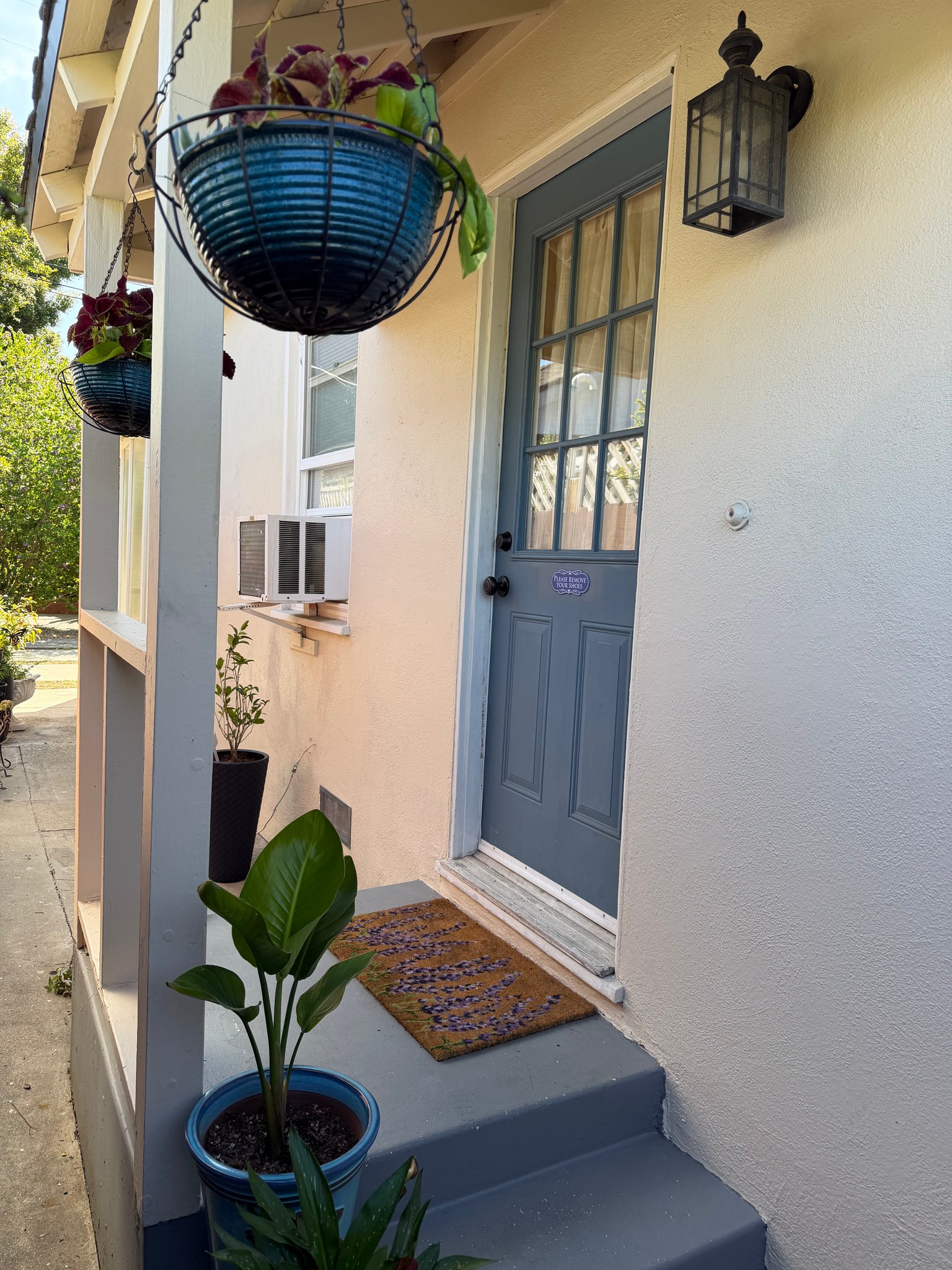 Los Angeles House: 2763 Burkshire Ave
